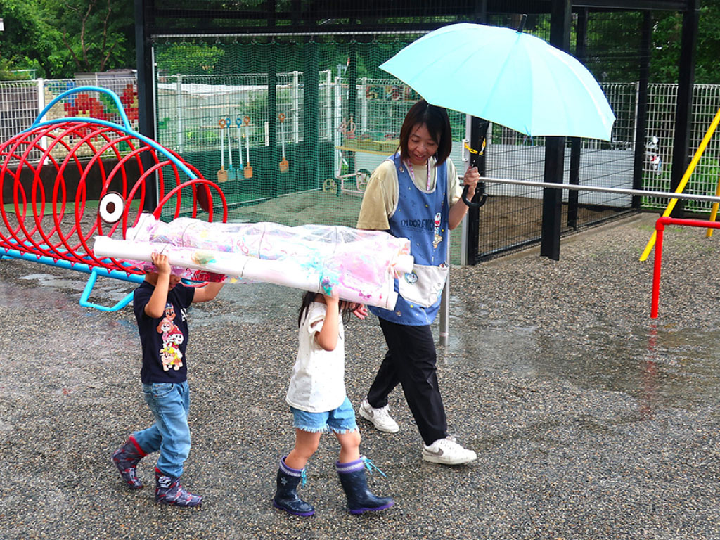 雨体験遊び